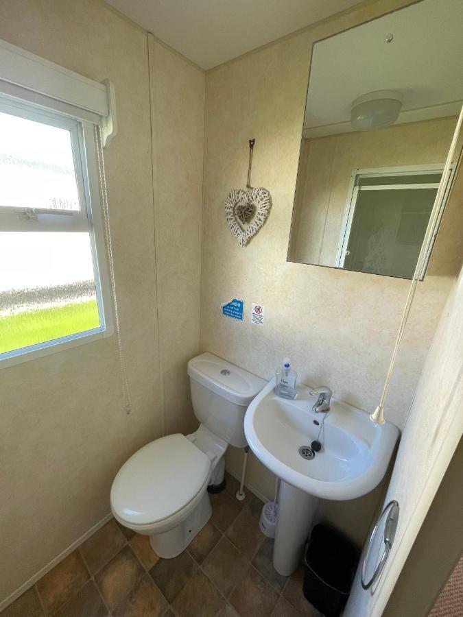 341 Family Caravan At Marine Holiday Park, Sleeps 6 Hotel Rhyl Exterior foto