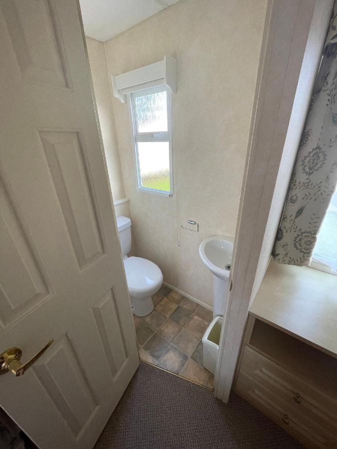 341 Family Caravan At Marine Holiday Park, Sleeps 6 Hotel Rhyl Exterior foto