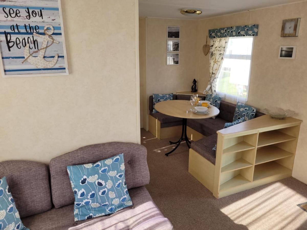 341 Family Caravan At Marine Holiday Park, Sleeps 6 Hotel Rhyl Exterior foto