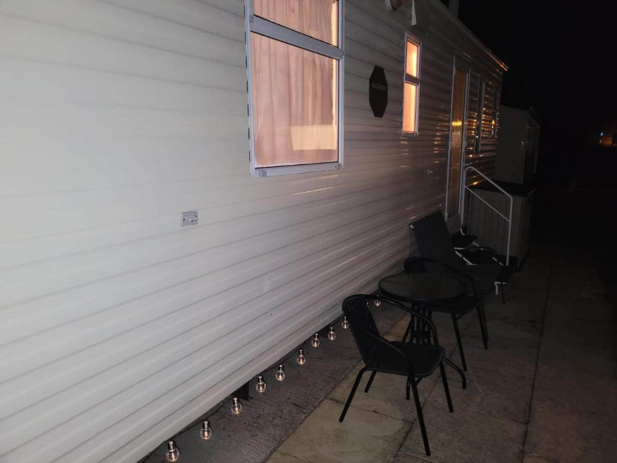 341 Family Caravan At Marine Holiday Park, Sleeps 6 Hotel Rhyl Exterior foto